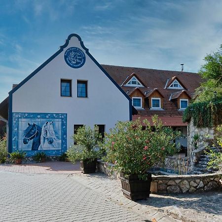 Szel Fiai Fogado Hotell Nyúl Exteriör bild
